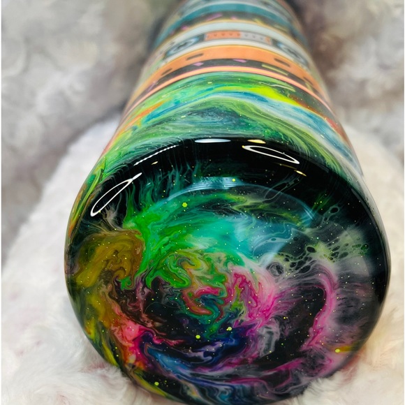 30oz stainless steel tumbler. Hogg brand. Handmade. - Picture 5 of 5